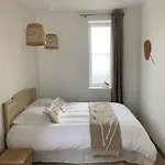 Les Jardins Avec Terrasse * אמיינס